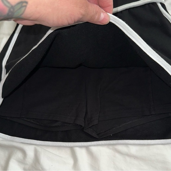 SO Black Skirt skort with White trim piping sporty style small Y2K cotton - Picture 3 of 4